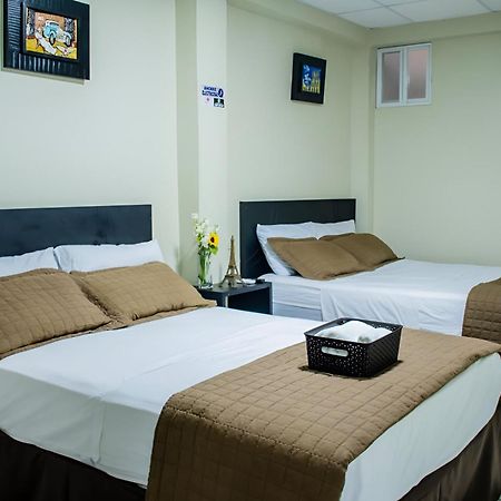 Hotel Paris Machala Esterno foto